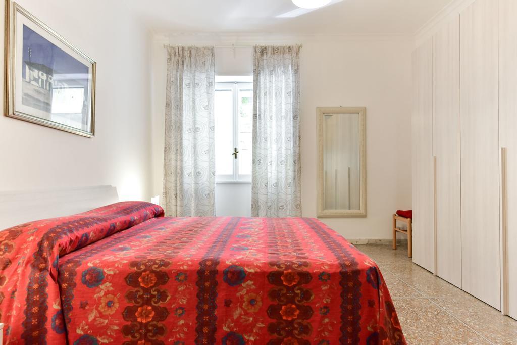 Red & White Vatican Apartment 罗马 外观 照片