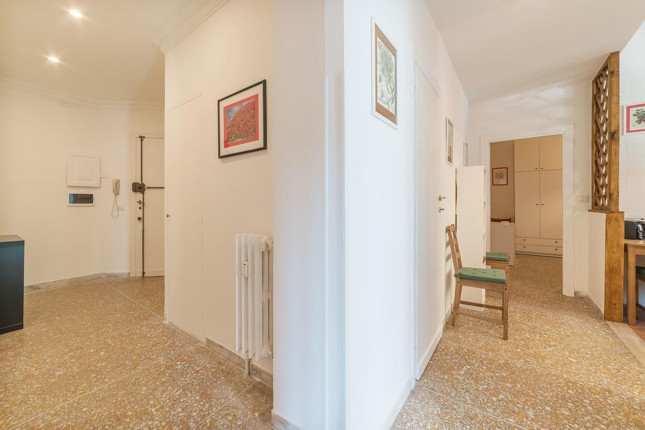 Red & White Vatican Apartment 罗马 外观 照片