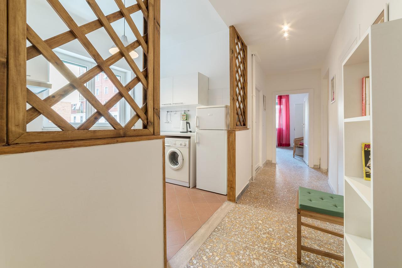 Red & White Vatican Apartment 罗马 外观 照片