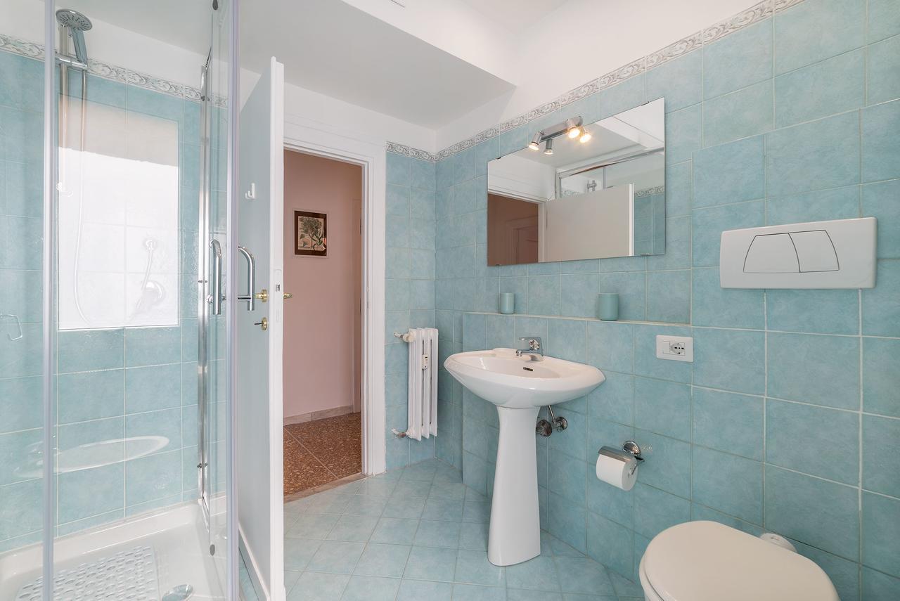 Red & White Vatican Apartment 罗马 外观 照片