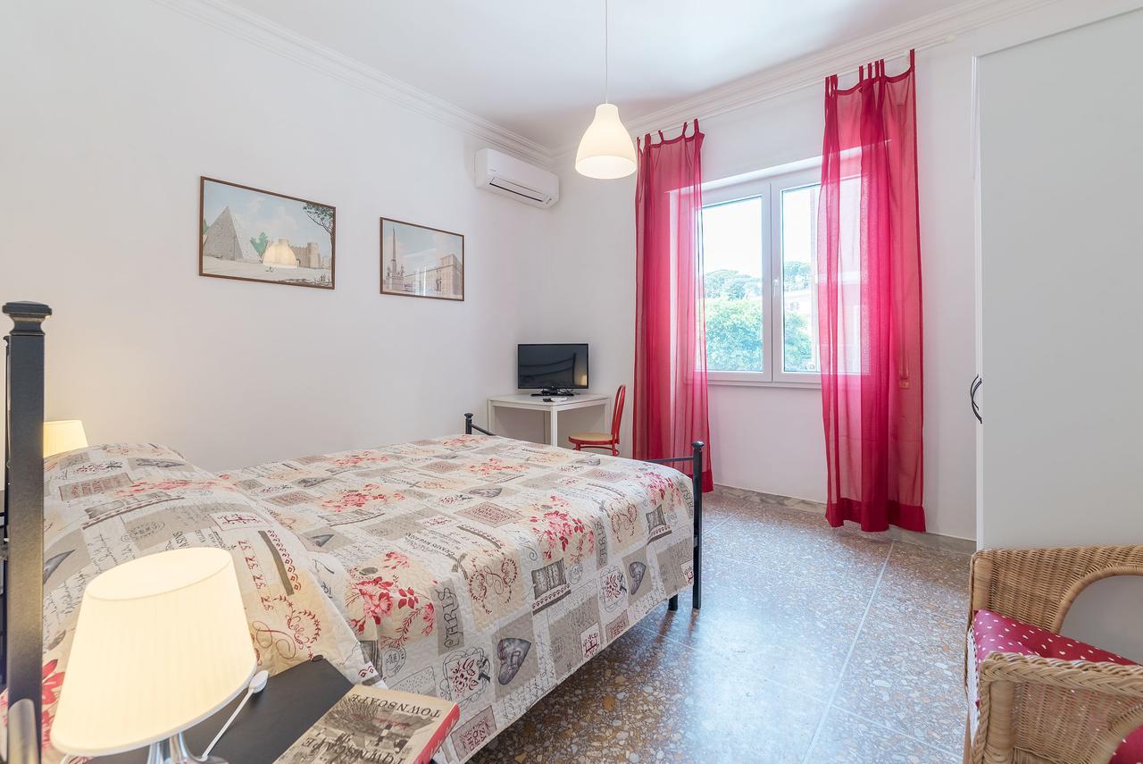 Red & White Vatican Apartment 罗马 外观 照片